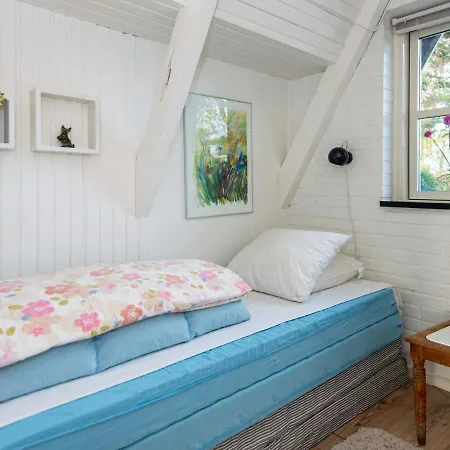 Seaside Retreat - By Traum